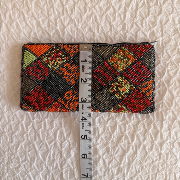 Beaded Clutch Wallet – Multicolor Geometric Pattern, Zip Closure - Picture 6 of 7